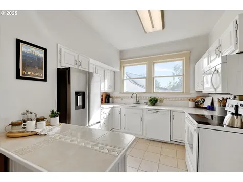 2205 NE 56th Avenue Portland OR 97213
