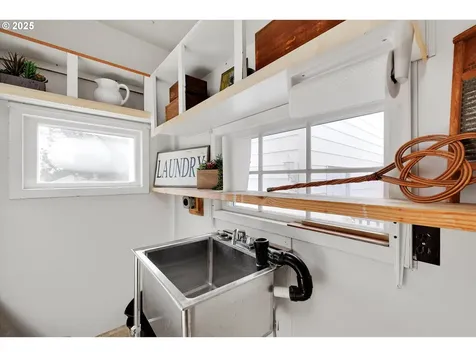 2205 NE 56th Avenue Portland OR 97213