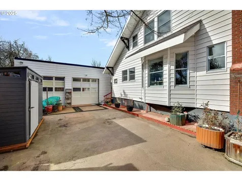 2205 NE 56th Avenue Portland OR 97213