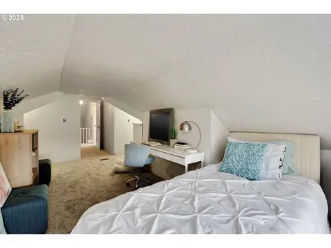 2205 NE 56th Avenue Portland OR 97213