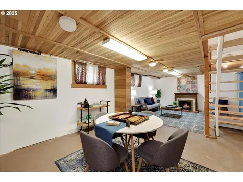 2205 NE 56th Avenue Portland OR 97213