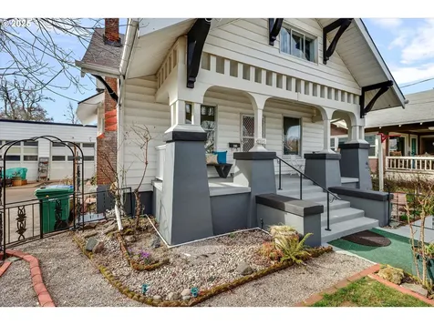 2205 NE 56th Avenue Portland OR 97213