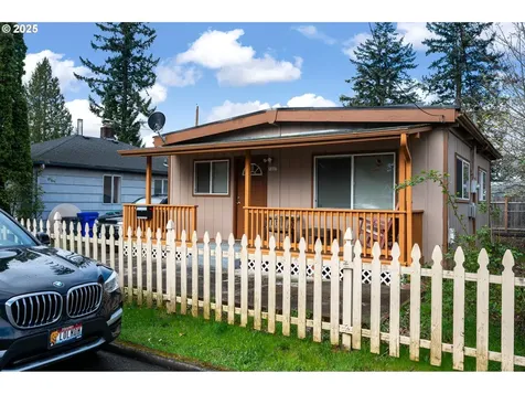 8625 SE Knapp Street Portland OR 97266