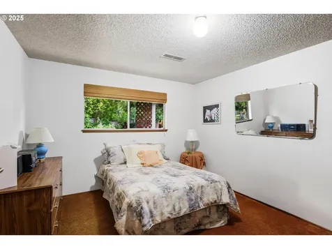 1410 Woodland Terrace Lake Oswego OR 97034