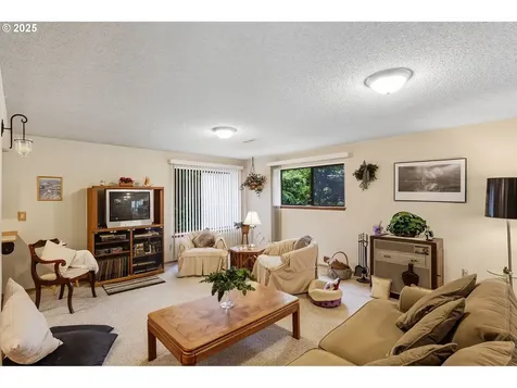 1410 Woodland Terrace Lake Oswego OR 97034