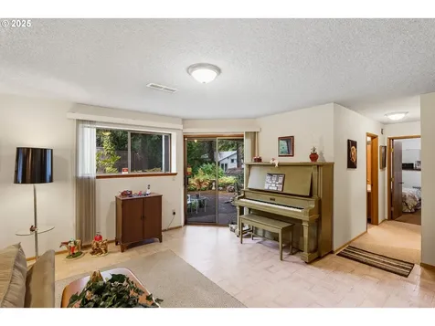 1410 Woodland Terrace Lake Oswego OR 97034