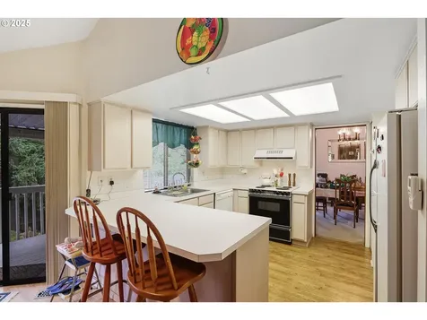 1410 Woodland Terrace Lake Oswego OR 97034