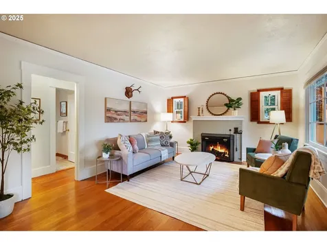 6114 NE Davis Street Portland OR 97213