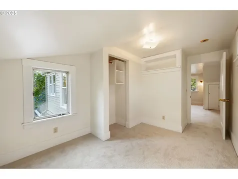 6114 NE Davis Street Portland OR 97213