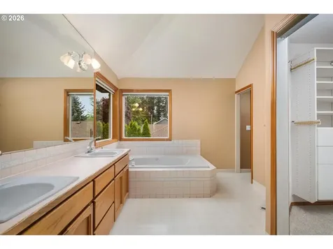 4240 SE Jennifer Court Troutdale OR 97060