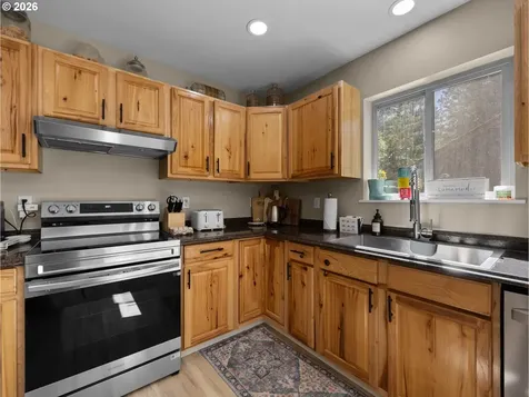 65121 E Lupine Drive Rhododendron OR 97049