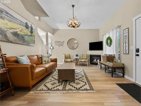 65121 E Lupine Drive Rhododendron OR 97049