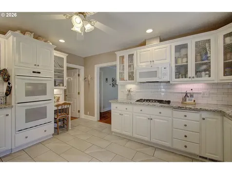 18410 S Greenview Drive Oregon City OR 97045