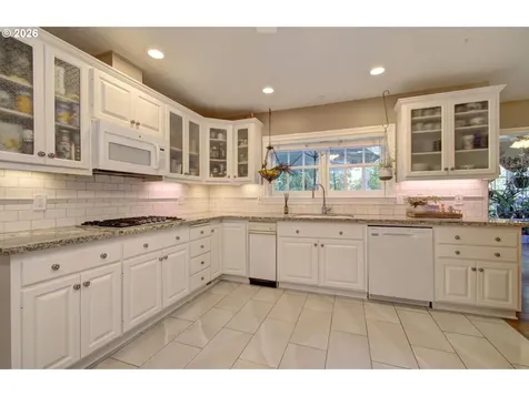 18410 S Greenview Drive Oregon City OR 97045
