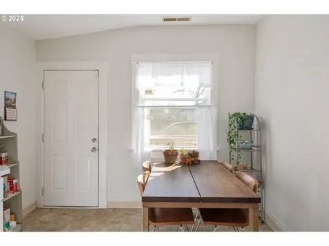 6534 SE 72nd Avenue Portland OR 97206