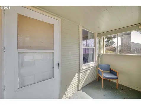 6534 SE 72nd Avenue Portland OR 97206