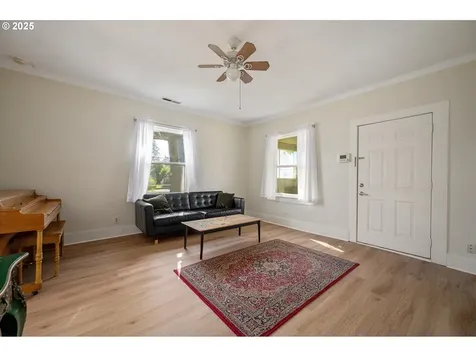 6534 SE 72nd Avenue Portland OR 97206