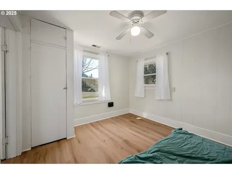 6534 SE 72nd Avenue Portland OR 97206
