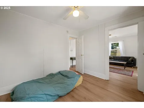 6534 SE 72nd Avenue Portland OR 97206