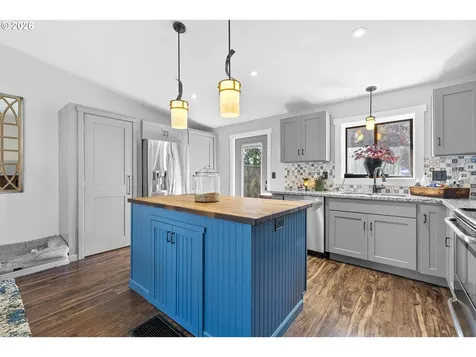 12620 SE Cora Street Portland OR 97236