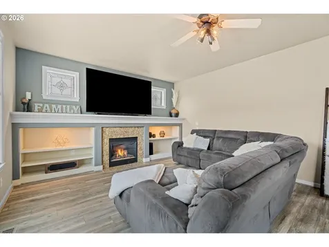 14707 Sugarpine Street Oregon City OR 97045