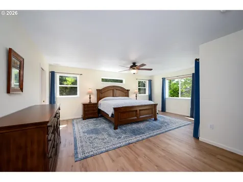 1220 NE Cambrian Court Roseburg OR 97470