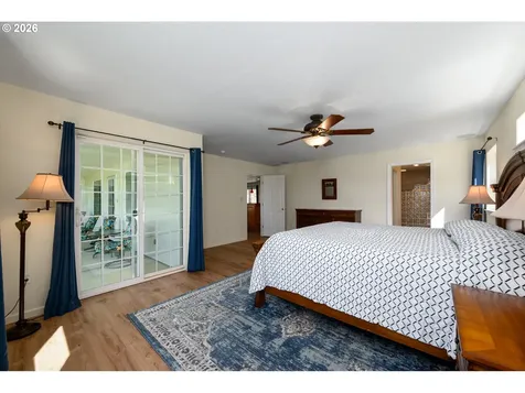 1220 NE Cambrian Court Roseburg OR 97470