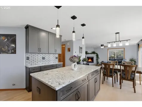 744 E Heritage Loop La Center WA 98629