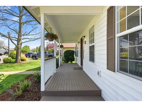 744 E Heritage Loop La Center WA 98629