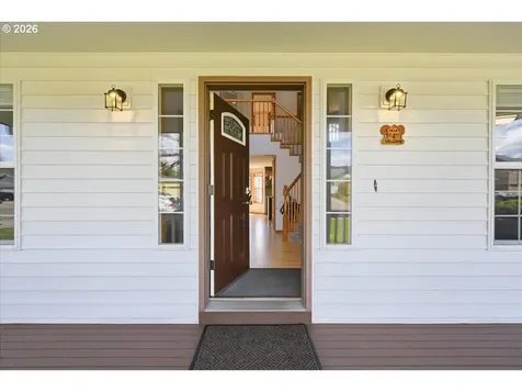 744 E Heritage Loop La Center WA 98629