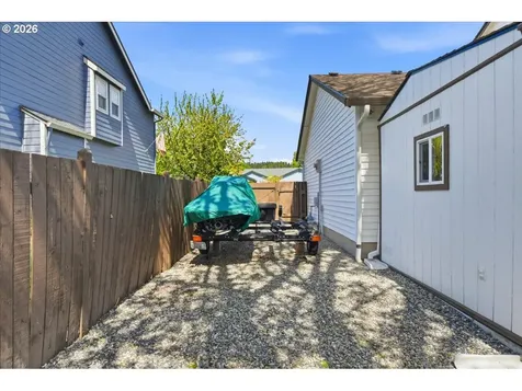 744 E Heritage Loop La Center WA 98629