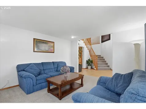 744 E Heritage Loop La Center WA 98629