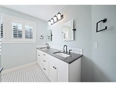 2015 NW 44th Avenue Camas WA 98607