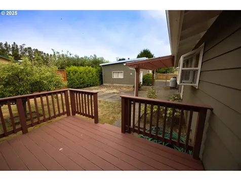 745 N 8th Street Lakeside OR 97449