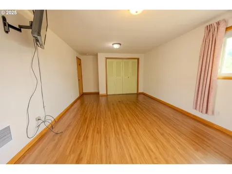 745 N 8th Street Lakeside OR 97449