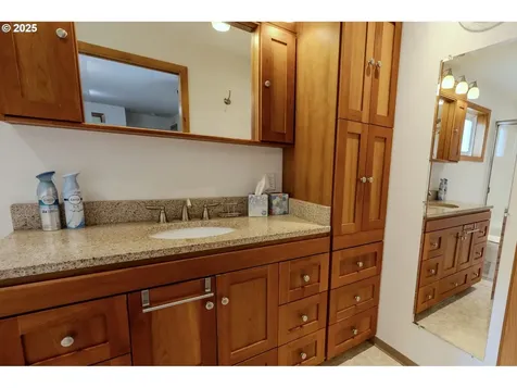 745 N 8th Street Lakeside OR 97449