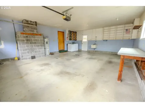 745 N 8th Street Lakeside OR 97449