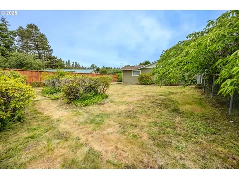 745 N 8th Street Lakeside OR 97449