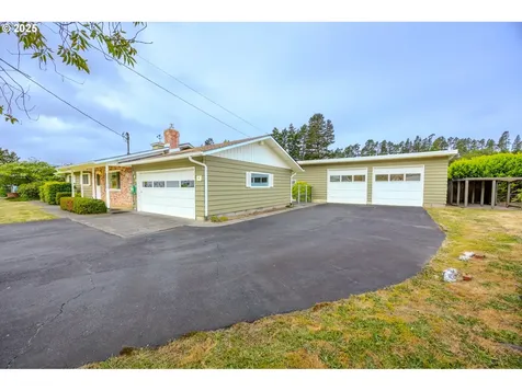 745 N 8th Street Lakeside OR 97449