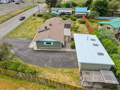 745 N 8th Street Lakeside OR 97449
