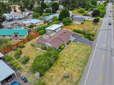 745 N 8th Street Lakeside OR 97449