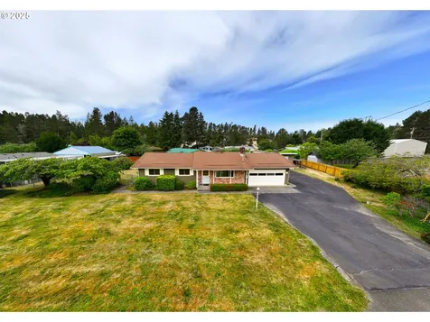 745 N 8th Street Lakeside OR 97449