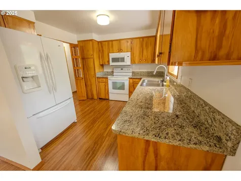 745 N 8th Street Lakeside OR 97449