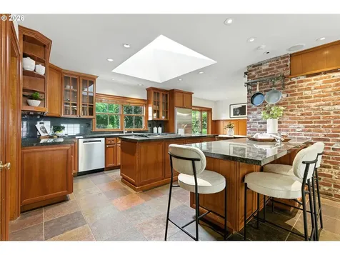 3860 SW 75th Avenue Portland OR 97225