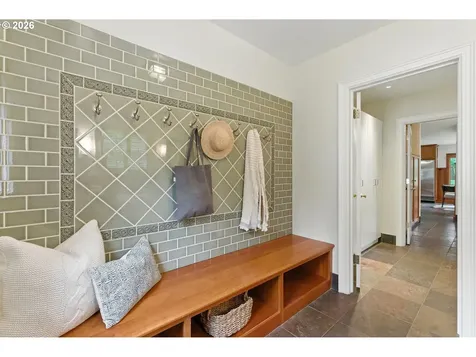3860 SW 75th Avenue Portland OR 97225