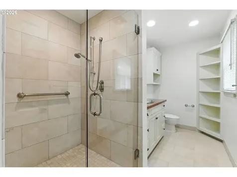 3860 SW 75th Avenue Portland OR 97225