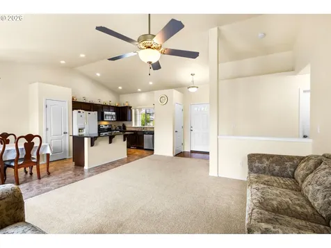 3090 Reed Avenue Woodburn OR 97071