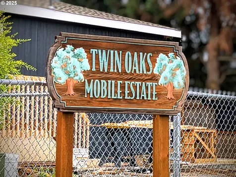 180 Twin Oaks Loop Winston OR 97496