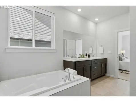 2725 S 6th Way Ridgefield WA 98642