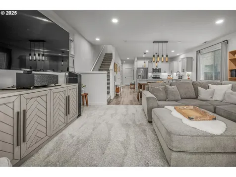 2427 S Linden Street Cornelius OR 97113